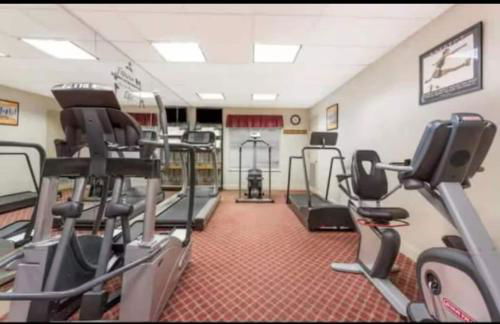 Condo near Disney-free shuttle to all theme parks - Foto 59