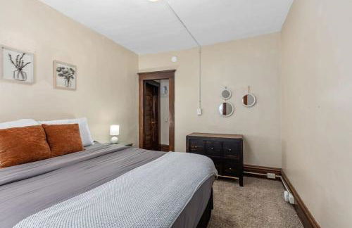 Charming 4BR Westside Home in Beer City USA - Foto 13