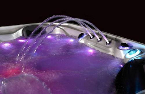 Tranquil Riverfront Retreat - Foto 79