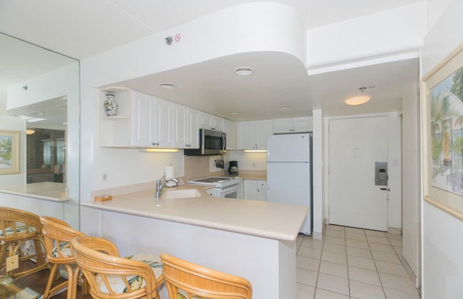 Spacious One Bedroom Harbor View Condos at Ilikai Marina With Private Balcony - Foto 56