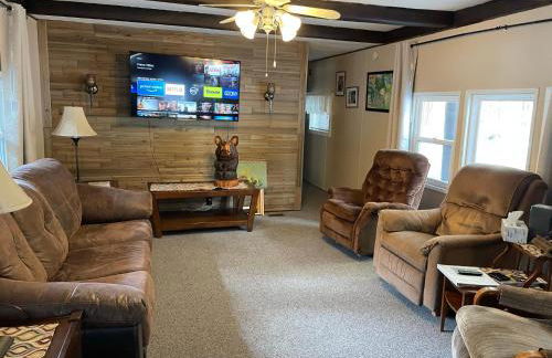 Grandma's Home in the Woods. Yellowstone - Foto 16