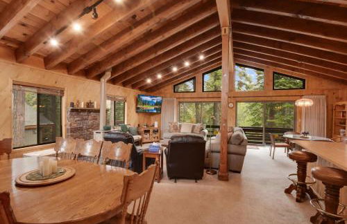 Lake Tahoe Treasure! Minutes From Beach & Skiing - Foto 33