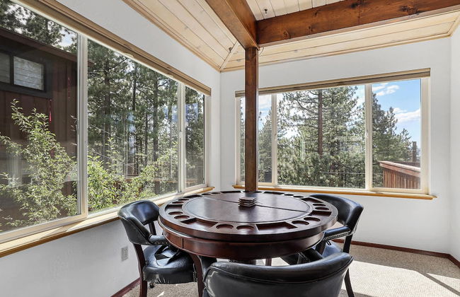 Hall Court Manor - Hot Tub, Pet Friendly, Pool Table! - Foto 30