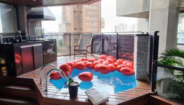 Morumbi, Apartamento Pub, SPA com hidromassagem, PISCINA Aquecida PRIVATIVA, LAREIRA, tudo que você precisa para descansar, trabalhar ou realizar aquela comemoração! Com total conforto e PRIVACIDADE! O Apt Nota 10 de SP! - Foto 1