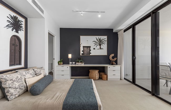 Ultra Broadbeach - Photo 26