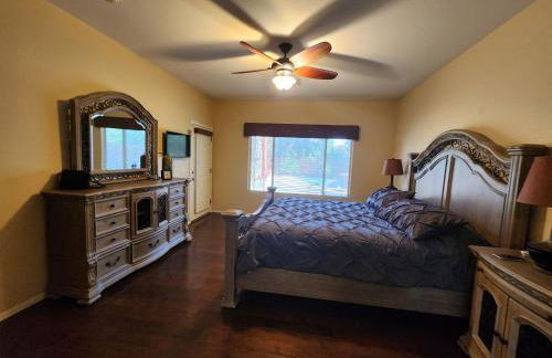 Oasis Villa With Pool, Putting Green & Pool Table - Photo 33