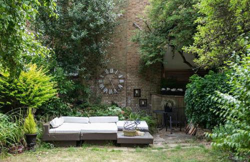 Stylishly Designed Private Home in Central Windsor - Foto 20