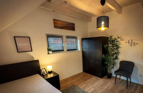 WORKATION Luxury Nature House , 10 min VW , Relax from Work mit Terrasse, Balkon und Parkplatz - Foto 12