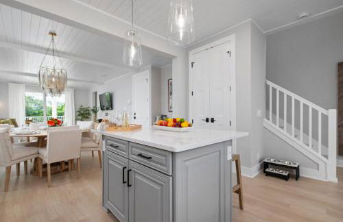 CASA NICA! Luxury Private Pool Home with dock on a saltwater canal! - Foto 16