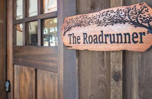 The Roadrunner Cabin 15MIN to Magnolia Baylor - Photo 1