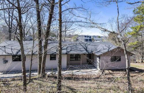 The Fox Den 4BR/3BA- Near HWY 12 Bridge-Lakefront - Foto 7