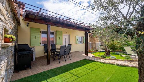 Beautiful Home In Lupoglav - Foto 2