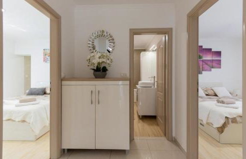 Awesome Home In Kamenmost With Jacuzzi - Foto 31