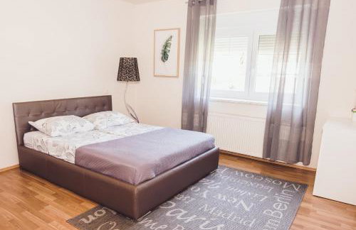 Kuća za odmor BARBARELLA - prostrani 2BR apartman, parking & WiFi - Foto 5