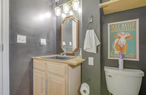 Walk to Memorial Stadium Family Home with Patio - Foto 16