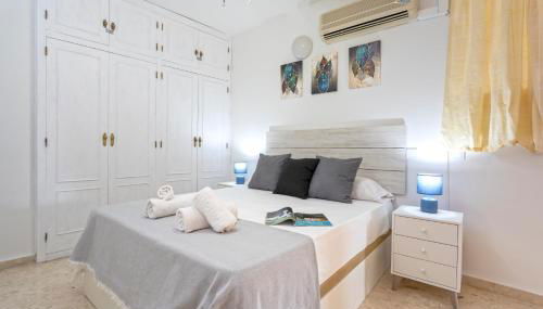 Sunstay Cosy Flat II Carlota Beach Torremolinos - Foto 2, towels, wardrobe