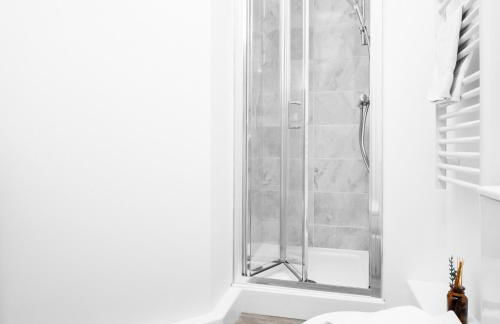 Modern 2 Bed Apartment - Sleeps 3 - Netflix - Parking 55C - Foto 20