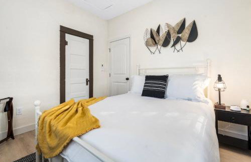 Walk to Old Town - Cozy Restored Cottage - Foto 22