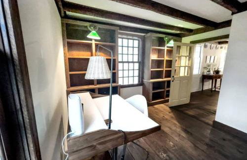 Historic Estate - 5 min to Mohawk Mt Ski Resort - Foto 41