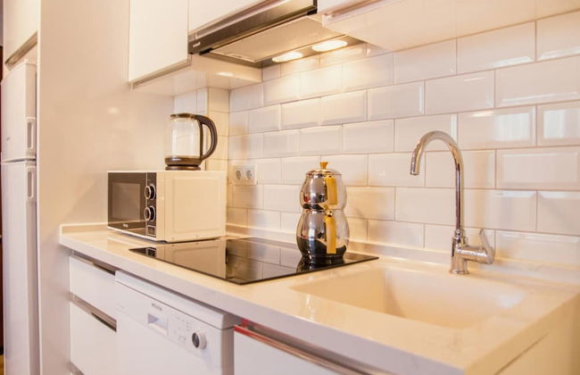 Colorful and Central Flat Near Kulturpark Izmir - Foto 8