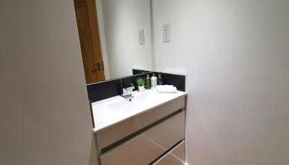 Northampton 2 Bedroom Town Centre Apartment close to University, Hospitals, Brackmills - Foto 4