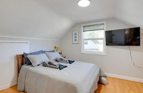 Great for Gatherings! Charming Woodbridge Duplex - Photo 15