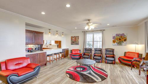 Spacious Group Retreat with Game Room in Marshall! - Foto 5