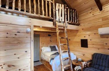 Sweet Tree Cabin with Grill Overlooking Tappan Lake in Ohio - Foto 7