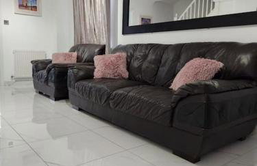 Luxurious 2 Bedroom House With Garden And Free Parking - Foto 7