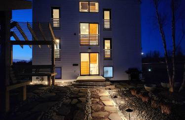the Sugar Cube, a stunning, spacious, and modern villa with an orchard maze - Foto 36