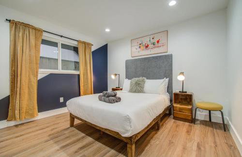 5-BD Modern Central Getaway w Hot Tub - Mins to DT - Foto 17