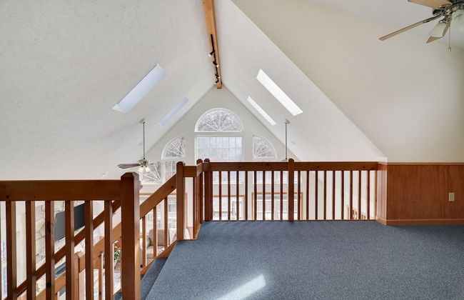 Sycamore Cove by Avantstay Hot Tub Game Rooms - Photo 24