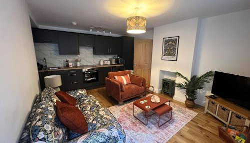 Old Betting Shop for 3 & Furry Friend - Foto 4