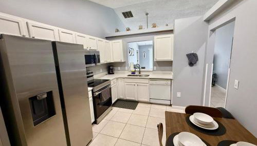 Grand Deluxe Pines 3BR Pool Home near Disney - Foto 5