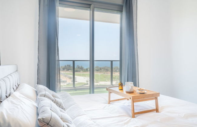 Vibrant Seaside Stay with Balcony by Sea N' Rent - Foto 16