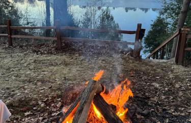 Woodlawn Lakeside Retreat - 2 BR Waterfront Cabin - Foto 23