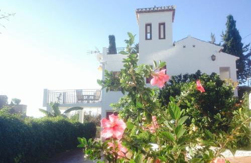 La Torrecica, con carácter andaluz y magníficas vistas al mar y Sierra Nevada - Photo 10
