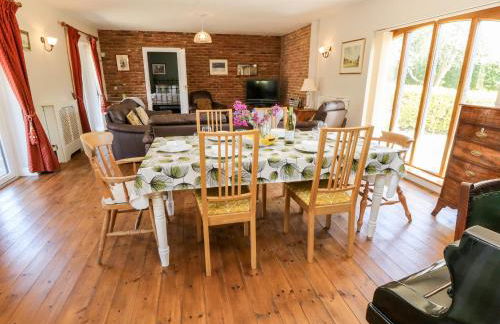 The Coach House - Photo 9