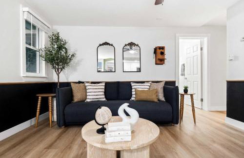 Updated Historic Suite with Queen Bed and Kitchen - Foto 10