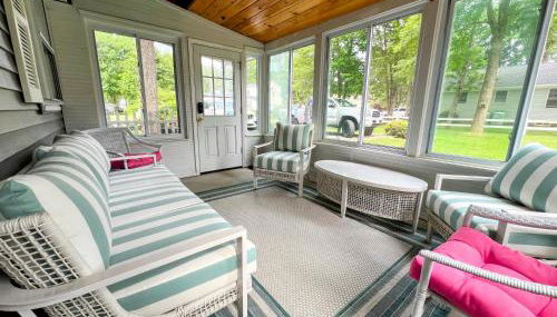 Sleeps 10, Approx 1 Mile to the Beach, Fully Renovated in 2025 - Foto 4