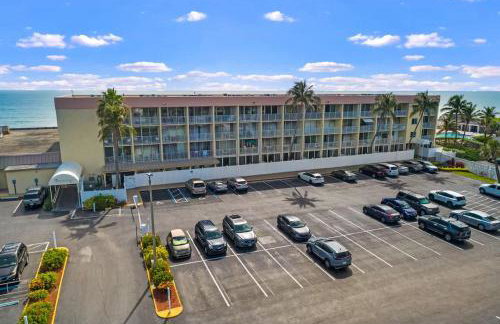 Hutchinson Island BeachFront Heated Pool Balcony Top Floor - Foto 26