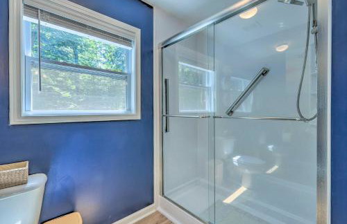 Lakefront Eatonton Getaway with Dock and Grill! - Foto 17