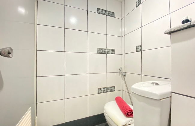 Quite 2Br Apartment Ac In Living Room At The Jarrdin Cihampelas - Foto 15