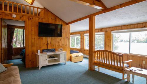 Lakefront Home with Seasonal Dock in Limerick! - Foto 4