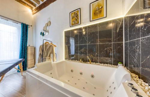 Suite bien être - jacuzzi et sauna / love room - Foto 28