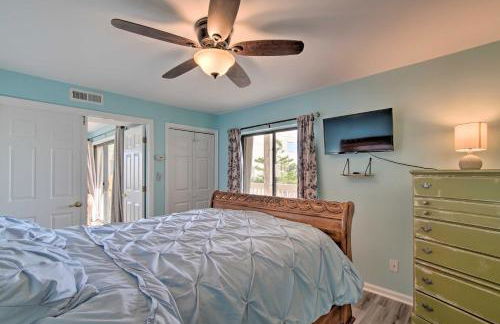 Walk to Shore! Ocean-View Condo in Carolina Beach - Foto 13