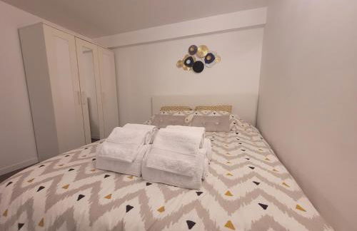 Proche Aéroport Orly - Métro 14 - Foto 16