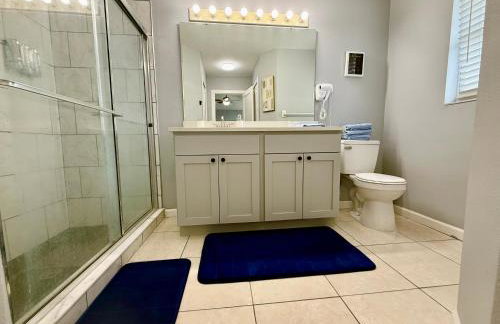 Grand Deluxe Pines 3BR Pool Home near Disney - Foto 23