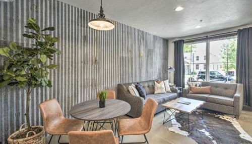 Elkhart Lake Townhome - 3 Mi to Road America! - Foto 5