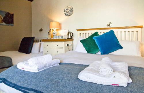 Hawthorn Farm Guest House - Photo 51